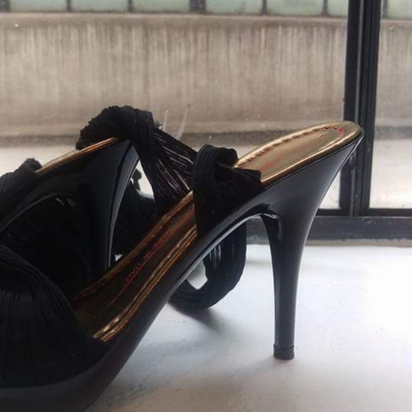 Miss Sixty Black platform heels with lace ribbon - Picture 4 of 5